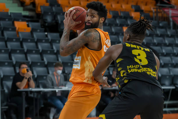 使其成为举 使其成为举