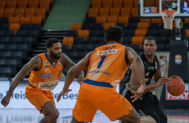 和纳格尔斯 和纳格尔斯