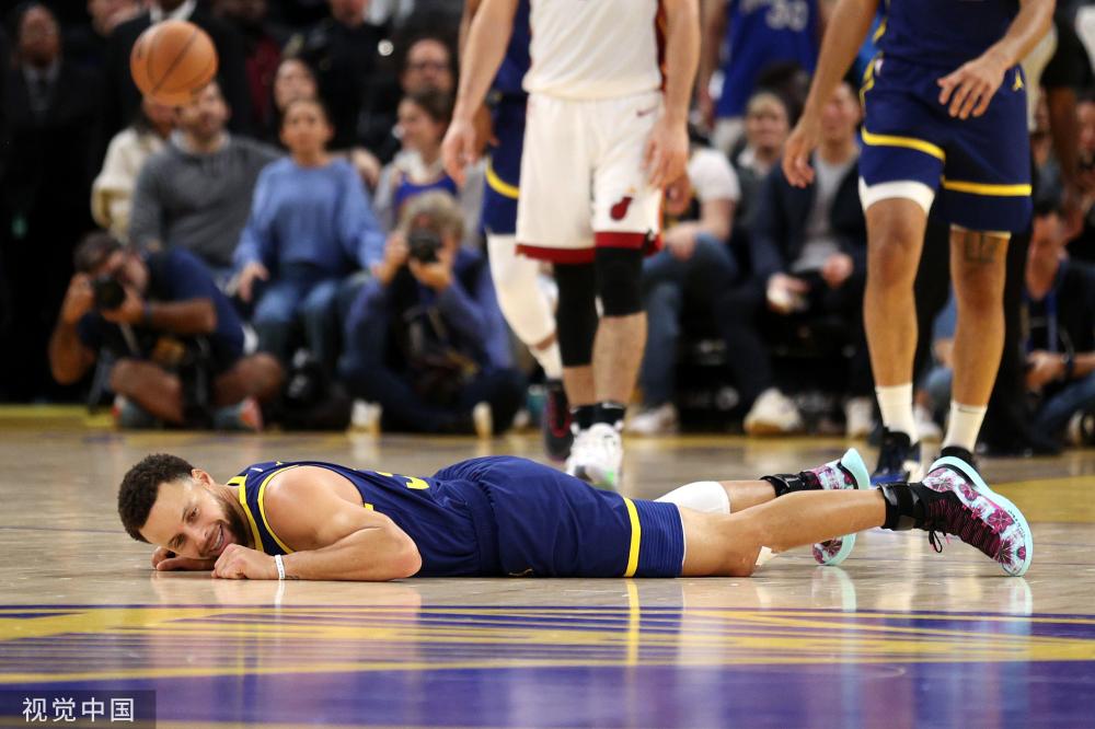 员自信地投 员自信地投