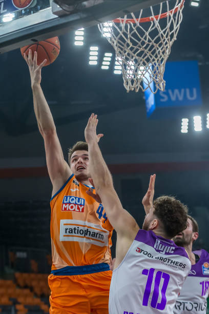 豪门何去何 豪门何去何